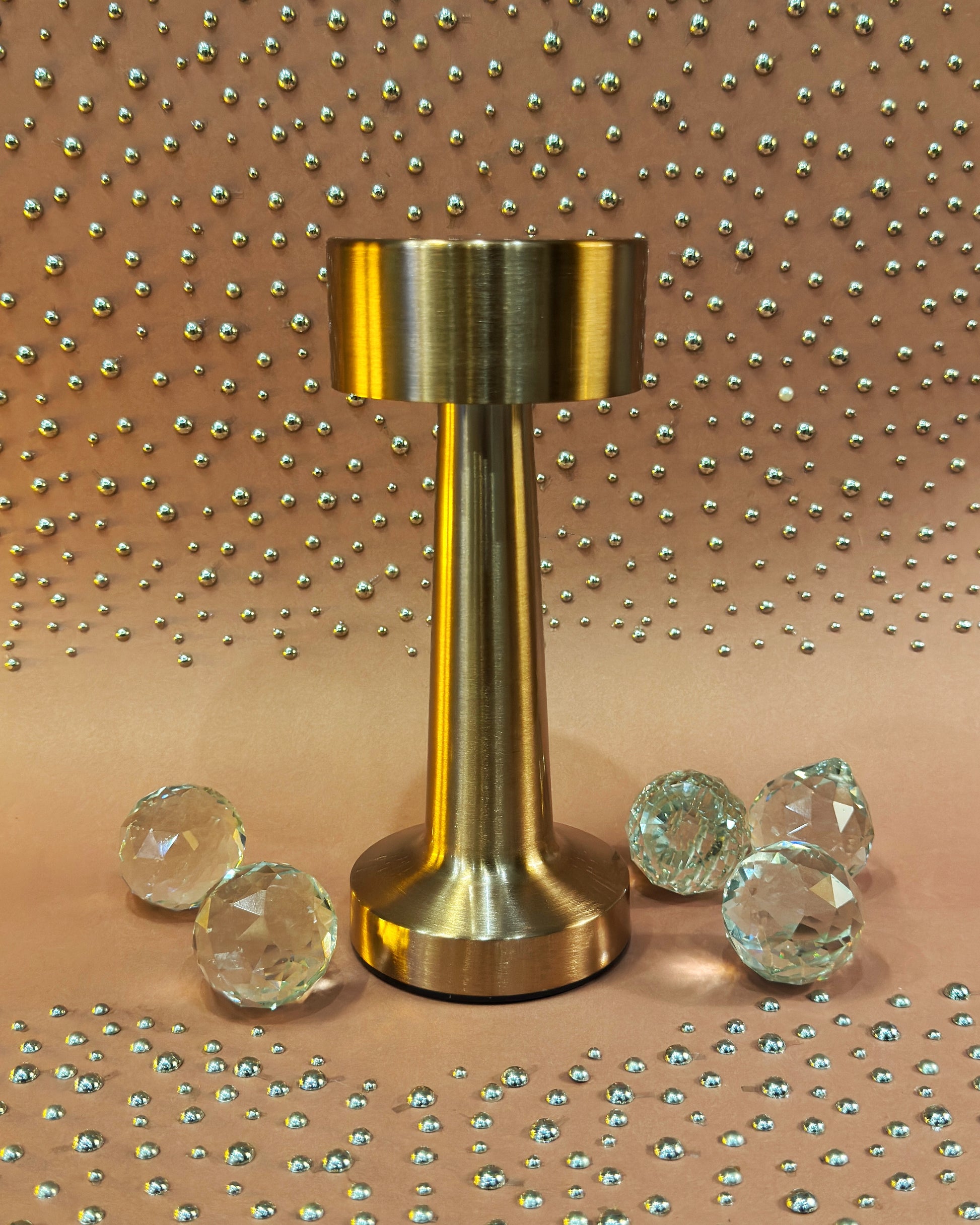 Sleek Dumbbell Style Led Touch Lamp With Brightness Sensor