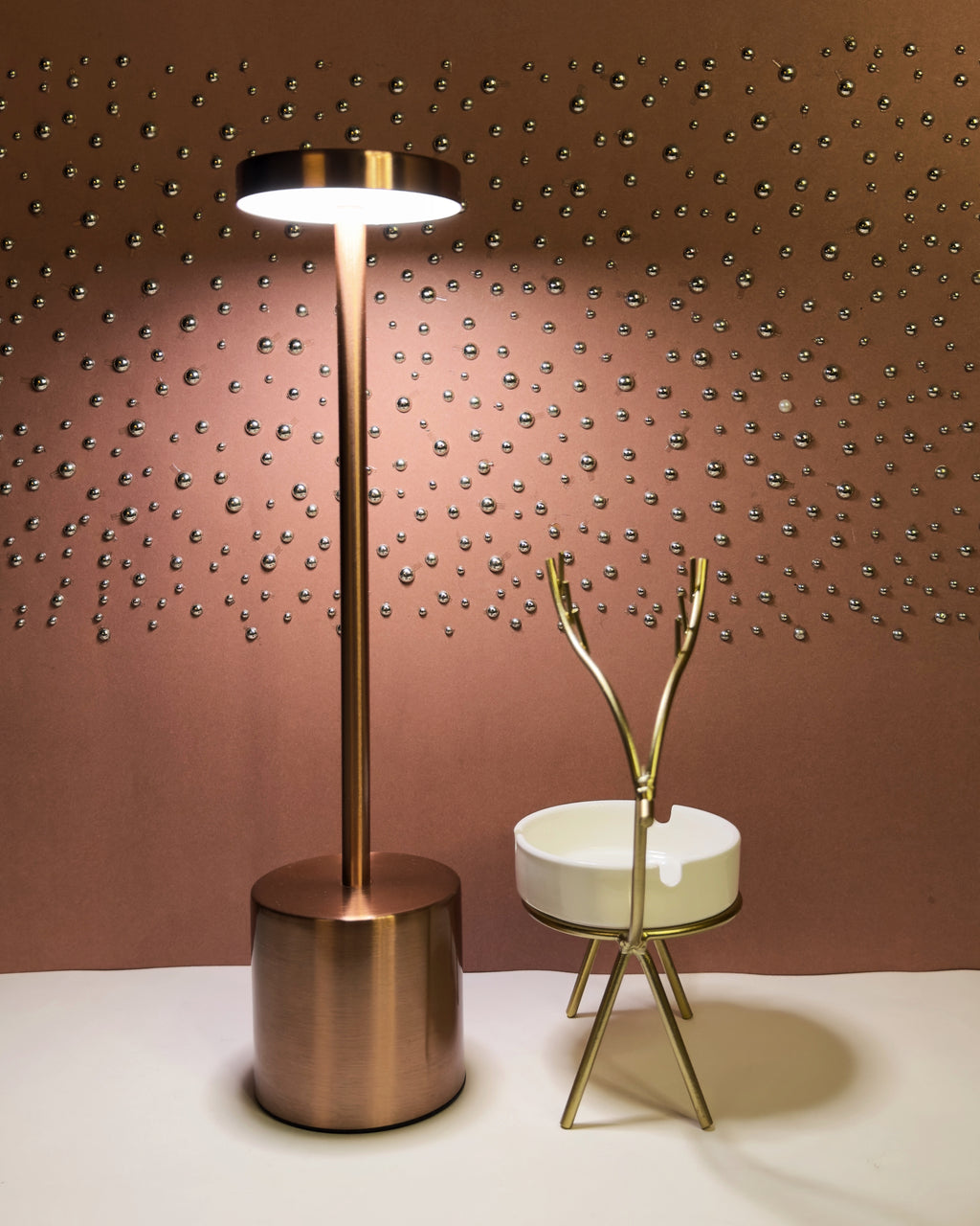 Rustic Charm Duo – Deer Ashtray & Long Sleek Disk Lamp - Bundle 5